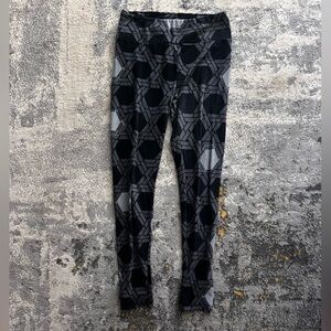 LuLaRoe Black and Gray Patterned Leggings